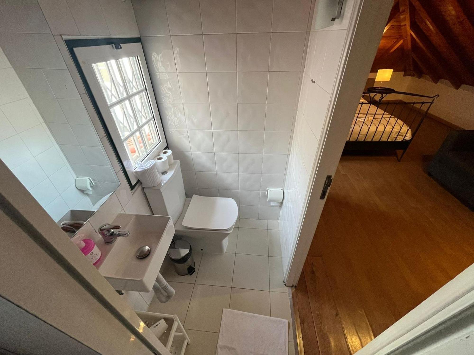 2 Bedroom, 2 Bathroom Apartment - Travessa Da Madalena Lisboa 外观 照片